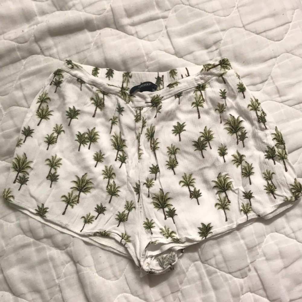 Palm tree shorts - Picture 1 of 1